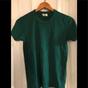 Uniqlo tee